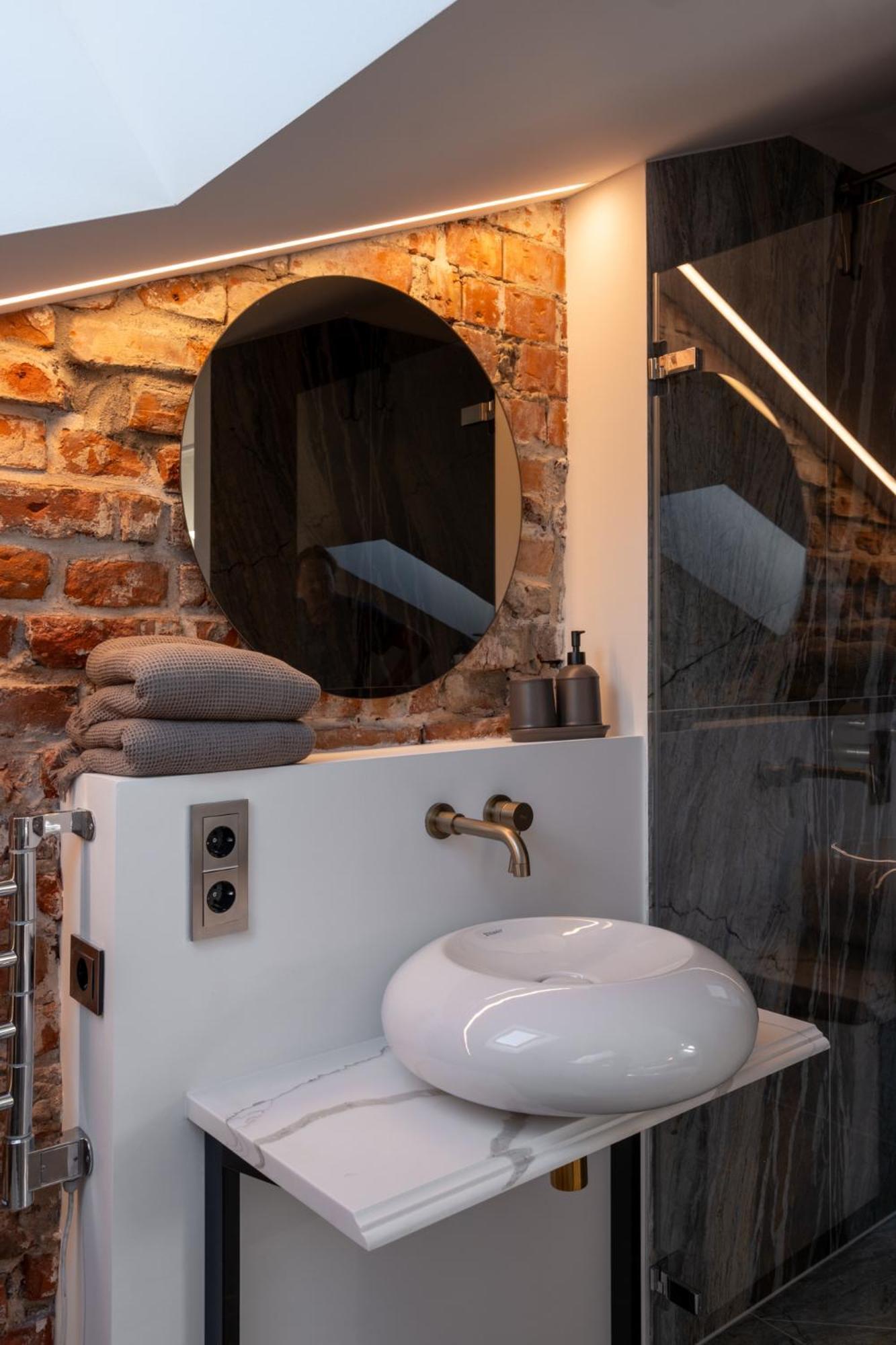 Turgaus Self Check-In Old Town Aparthotel Klaipėda Kültér fotó